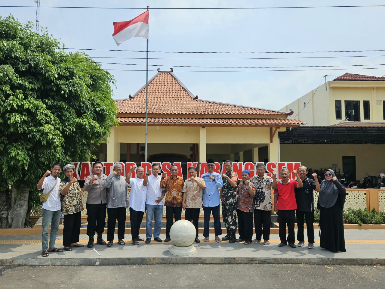 Gelar Sosialisasi Aturan Gambar Bakal Calon, Pilkades Karangasem Sepakati 5 Titik Pemasangan dan Komitmen Damai